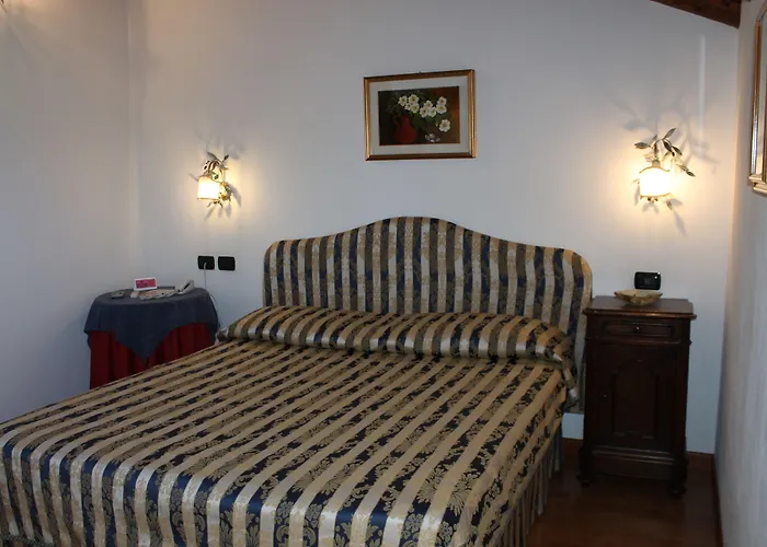 Hotel Centrale Bellagio 3* בלאג'יו