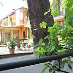 Hotel Centrale Bellagio 3* בלאג'יו