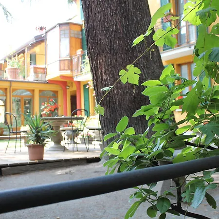 Hotel Centrale Bellagio 3* בלאג'יו