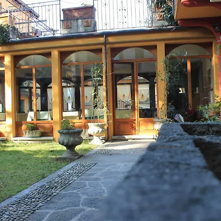 Hotel Centrale Bellagio 3* Μπελάτζιο